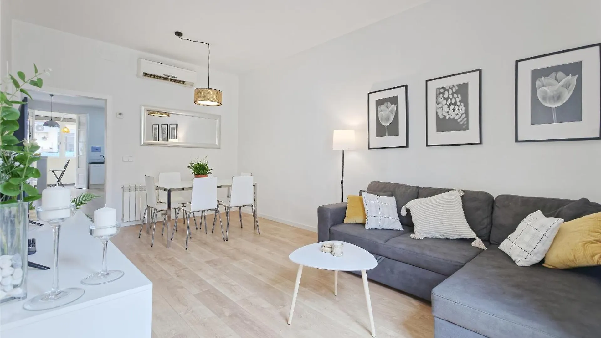 Central & Bright Apartment!! Barcelone